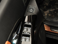 2013款 2.0T 手动 两驱创享版 5座