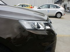 2013款 2.0T 手动 两驱创领版 5座