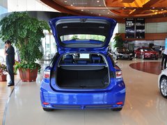 2013款 200h 1.8 CVT 精英版