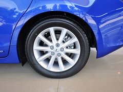 2013款 200h 1.8 CVT 精英版