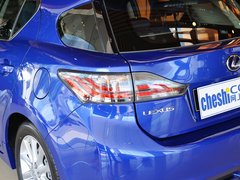 2013款 200h 1.8 CVT 精英版