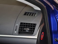 2013款 200h 1.8 CVT 精英版