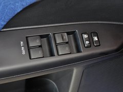 2013款 200h 1.8 CVT 精英版