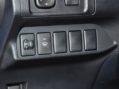 2013款 200h 1.8 CVT 精英版