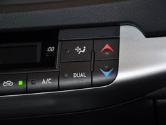 2013款 200h 1.8 CVT 精英版