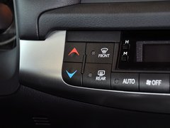雷克萨斯CT 2013款 200h 1.8 CVT 精英版