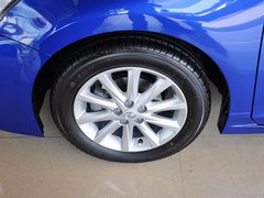 2013款 200h 1.8 CVT 精英版