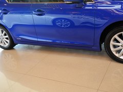 2013款 200h 1.8 CVT 精英版