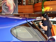 2013款 200h 1.8 CVT 精英版
