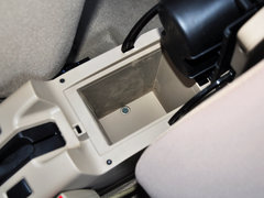 2013款 2.4L 手动 四驱标准型
