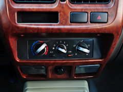 2013款 2.4L 手动 四驱标准型