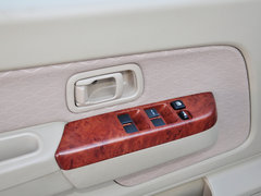 2013款 2.4L 手动 两驱标准型