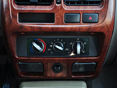 2013款 2.4L 手动 两驱标准型