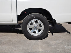 2013款 2.4L 手动 两驱标准型
