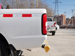 2013款 2.4L 手动 两驱标准型
