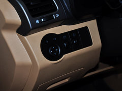 2013款 1.6L 手动 DVVT 舒适型 贺岁版 5座