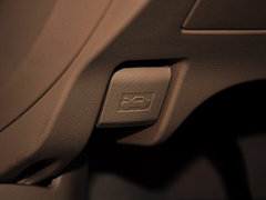 2013款 1.6L 手动 DVVT 舒适型 贺岁版 5座
