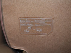 2013款 1.6L 手动 DVVT 舒适型 贺岁版 5座