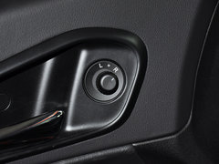 2013款 1.8T 自动 两驱精英版 5座
