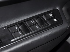 2013款 1.8T 自动 两驱精英版 5座