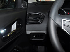 2013款 1.8T 自动 两驱精英版 5座