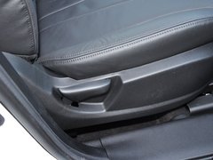 2013款 1.8T 自动 两驱豪华版 5座