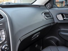 2013款 1.8T 自动 两驱豪华版 5座