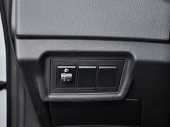 2013款 1.8T 自动 两驱豪华版 5座