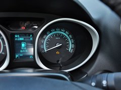 2013款 1.8T 自动 两驱豪华版 5座