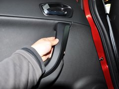 2013款 1.8T 自动 两驱豪华版 5座