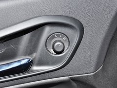 2013款 1.8T 自动 两驱豪华版 5座