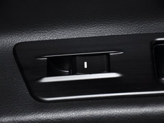 2013款 1.8T 自动 四驱豪华版 5座