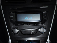 2013款 1.8T 自动 四驱豪华版 5座