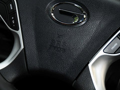 2013款 1.8T 自动 四驱尊贵版 5座