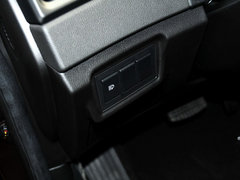 2013款 1.8T 自动 四驱尊贵版 5座