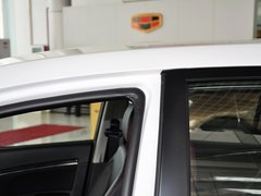 2013款 1.5L 手动 两厢 精英型