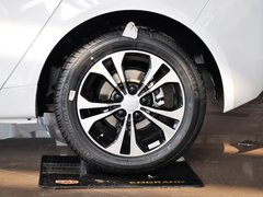 2013款 1.5L 手动 两厢 精英型