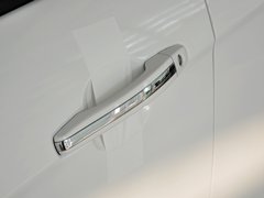 2013款 1.5L 手动 两厢 精英型