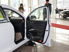 2013款 1.5L 手动 两厢 精英型