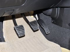 2013款 1.5L 手动 两厢 精英型