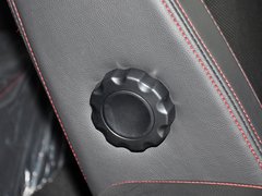 2013款 1.5L 手动 两厢 精英型