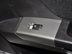 2013款 1.5L 手动 两厢 精英型