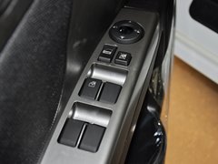 2013款 1.5L 手动 两厢 精英型