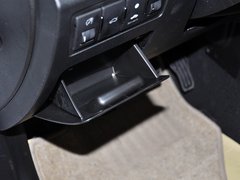 2013款 1.5L 手动 两厢 精英型