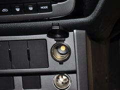 2013款 1.5L 手动 两厢 精英型