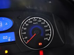 2013款 1.5L 手动 两厢 精英型