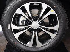2013款 1.5L 手动 两厢 精英型