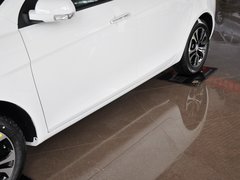 2013款 1.5L 手动 两厢 精英型