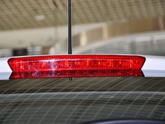 2013款 1.5L 手动 两厢 精英型