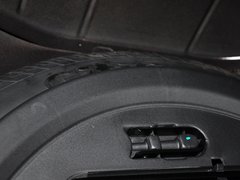 2013款 1.5L 手动 两厢 精英型
